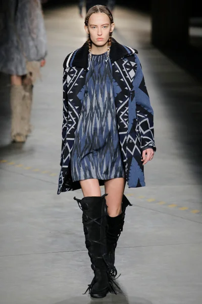 Look 44